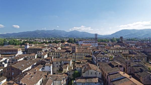 Lucca - The City of Towers and Walls - Galleries (7 / 12)